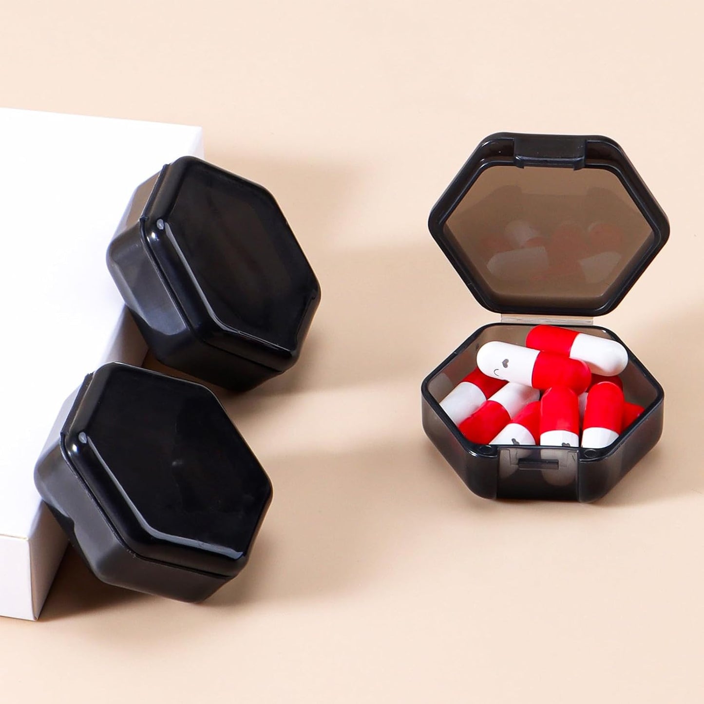 Small Pill Case Travel Pill Box Cute Pill Organizer for Purse Portable Daily Medicine Organizer 1 Compartment Pill Holder for Vitamins, Fish Oil, Supplements