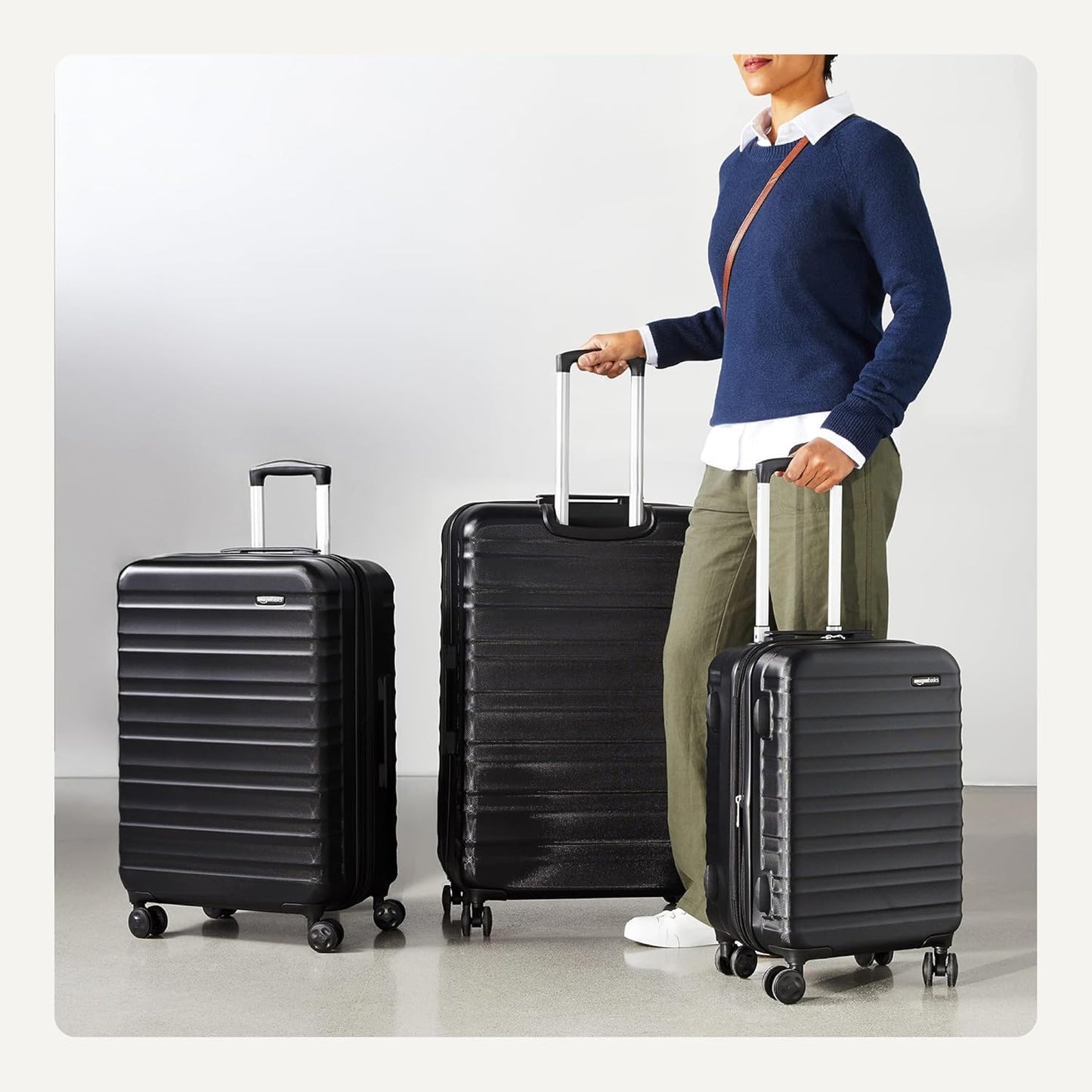 Amazon Basics 3-Piece Set (21", 26", 30"), Hardshell Suitcases With Wheels, Expandable For Up to 25% More Space, With Scratch-Resistant Surface, Four Multi-directional Wheels, Black