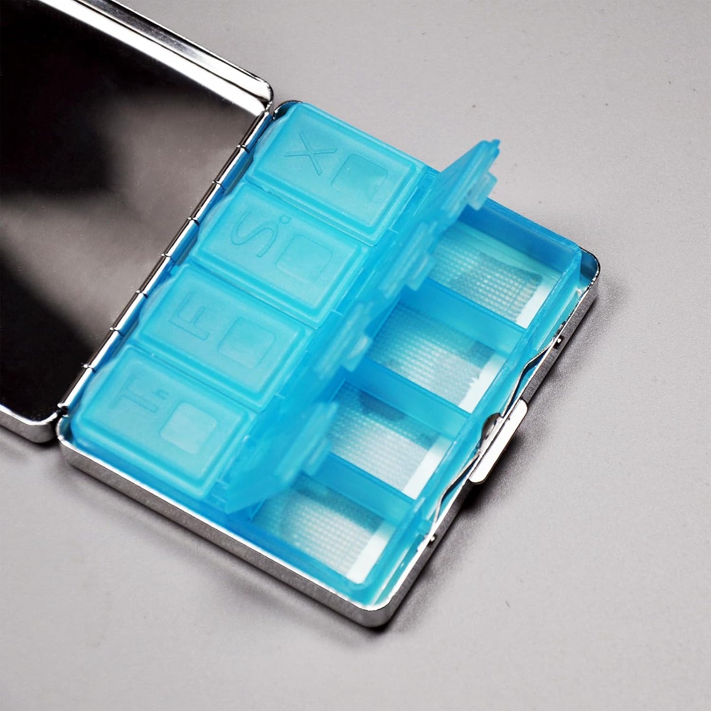8‑Compartment Metal Pill Box Organizer – Portable Medicine Case 3″×2.6″ | Food‑Grade Dividers | Secure Snap Button Lid | Travel & Gift for Seniors (Vibrant Bloom Explosion)