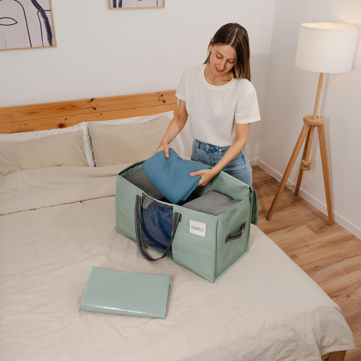 VENO 8 Pack Moving Bags, Comforter and Blanket Storage Bags for Closet, Moving Boxes, Boxes with Lids Alternative, College Dorm Packing Supplies, Foldable Heavy-Duty Tote (Light Green Matte, 8 Pack)